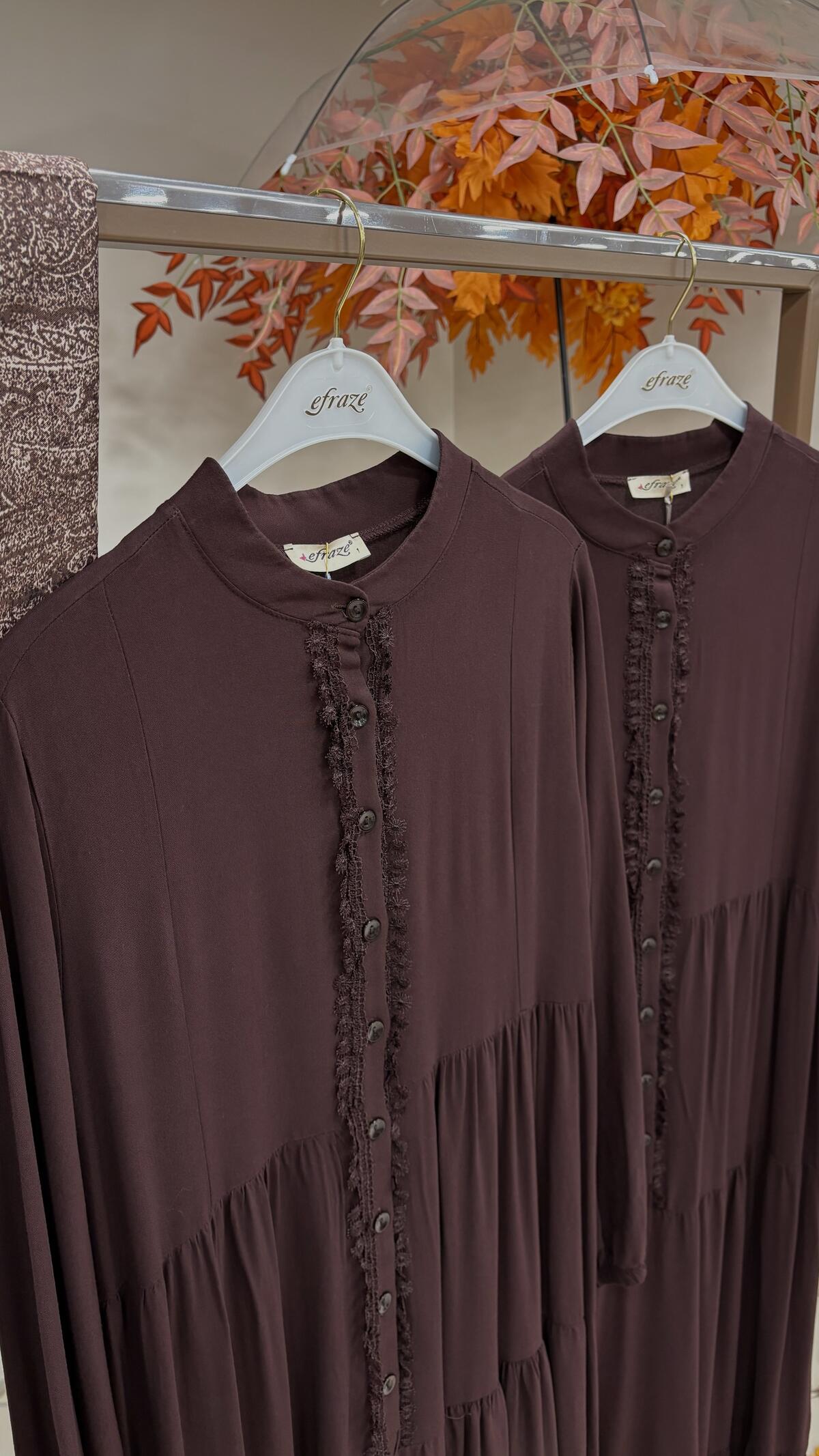 GÜPÜRLÜ DANTELLİ ELBİSE