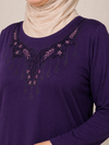 TAŞ VE NAKIŞ İŞLEMELİ BLUZ