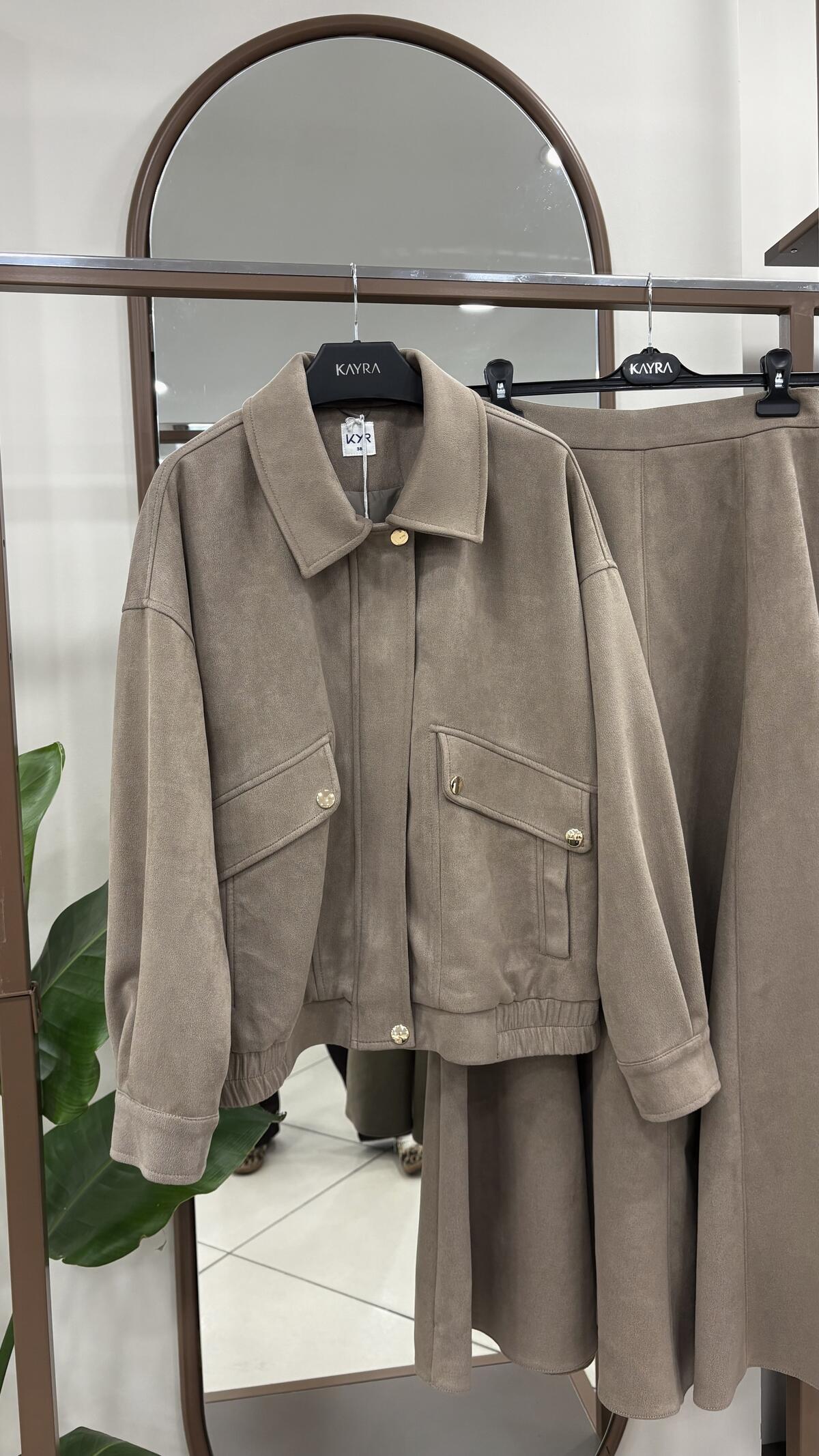 CEKETLİ ETEKLİ SÜET TAKIM