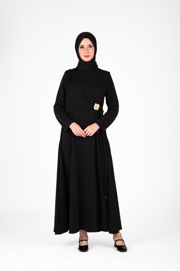 TOKA DETAYLI ELBİSE