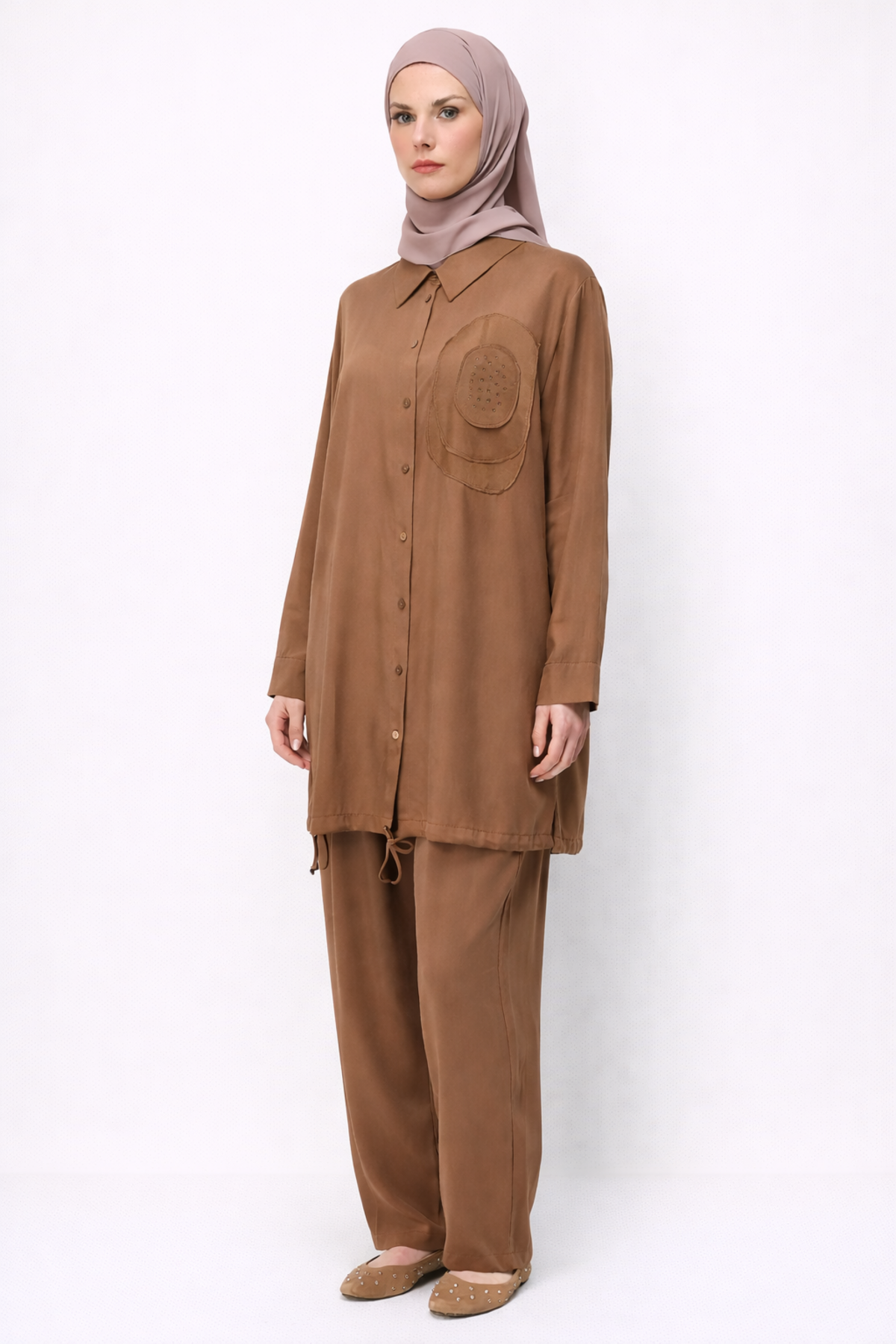 NAKIŞ VE TAŞ İŞLEMELİ PANTOLONLU TAKIM