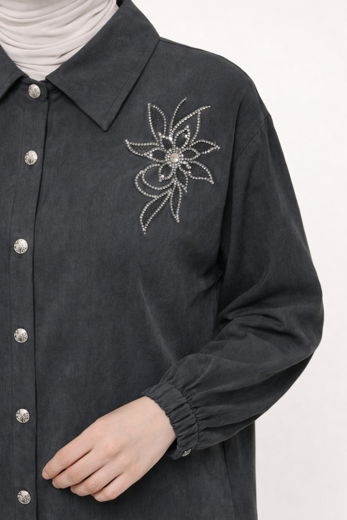 GÖMLEK YAKA İŞLEMELİ PANTOLONLU TAKIM