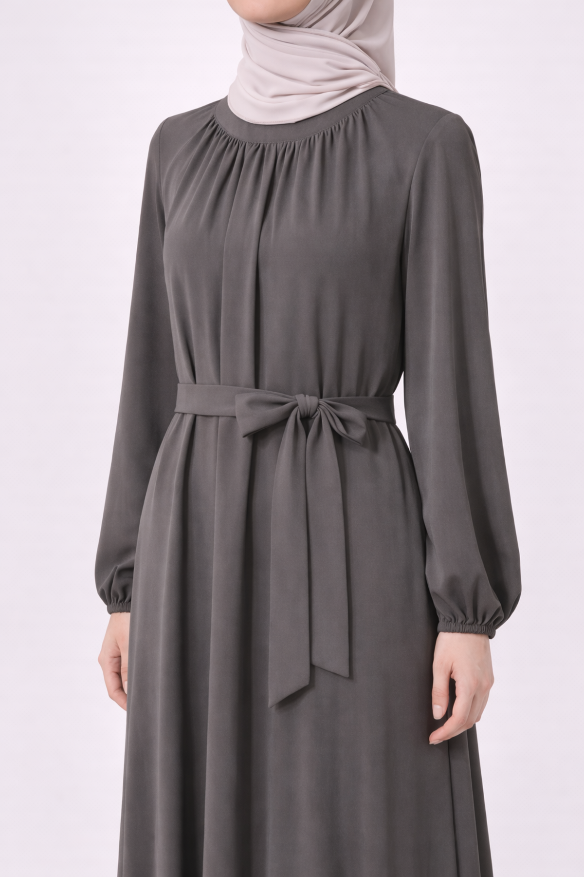 YAKA BÜZGÜLÜ RAHAT KALIP ELBİSE