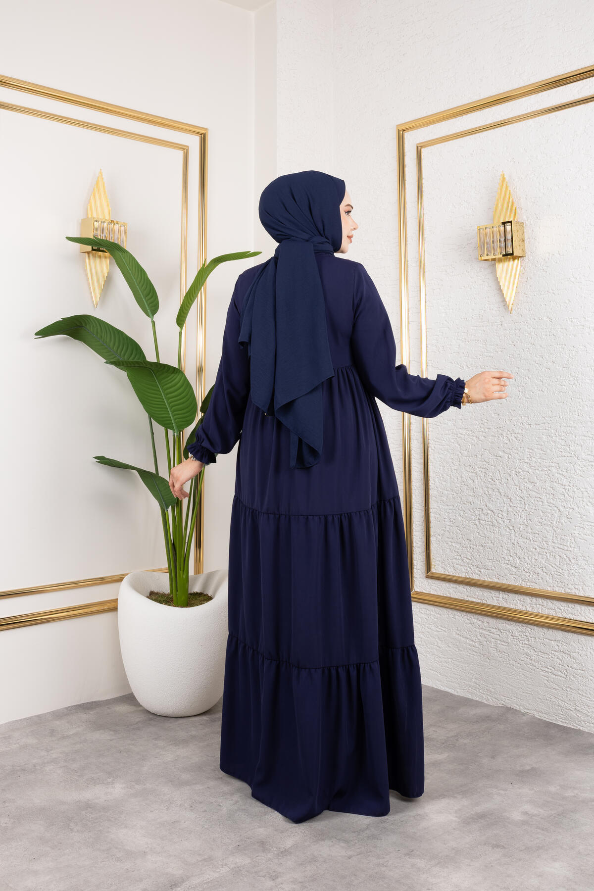 ÜÇ KATLI BÜZGÜLÜ ELBİSE