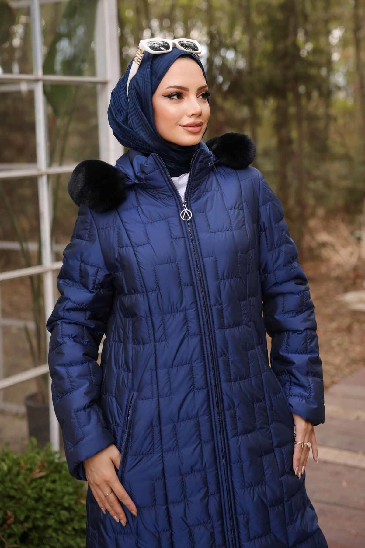DİKDÖRTGEN DESENLİ ŞİŞME MONT