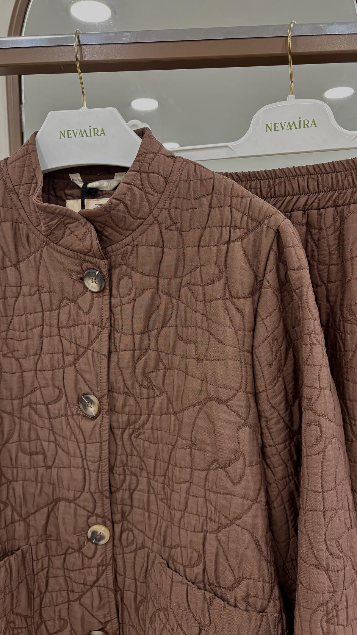 KABARTMA DESENLİ ETEKLİ TAKIM