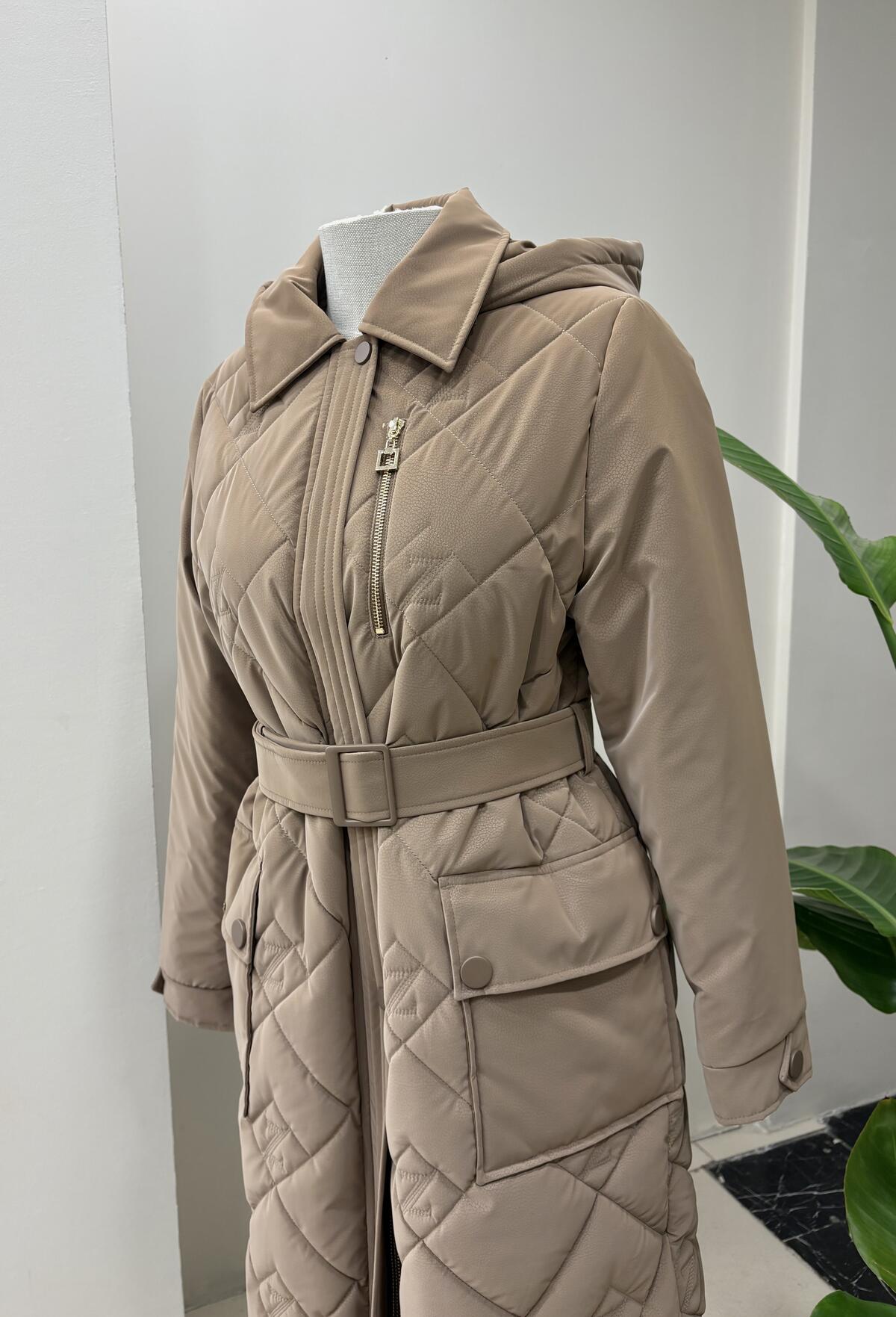 KAPŞONLU TORBA CEPLİ MONT