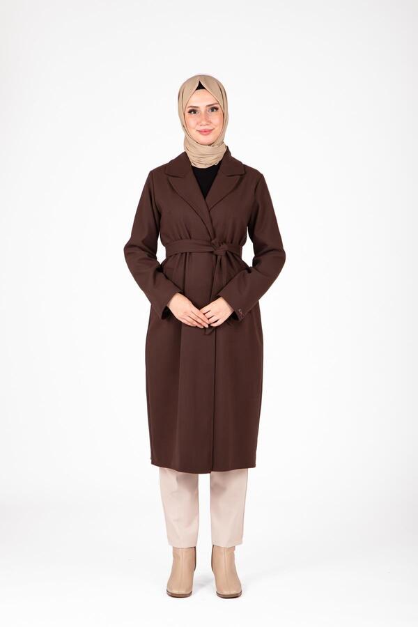 KRUVAZE YAKA DÜĞMELİ TAM BOY KABAN