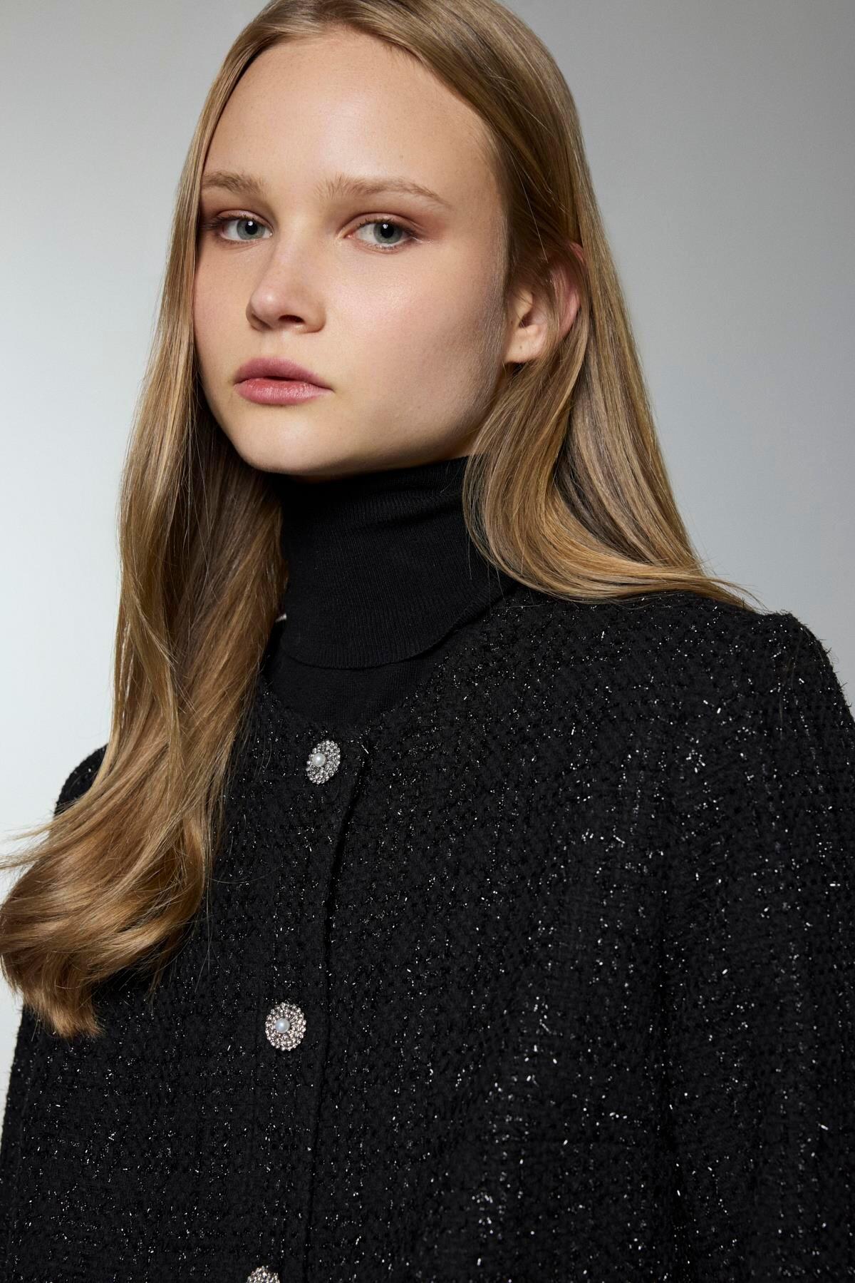 EKOSE DETAYLI CEKETLİ TAKIM