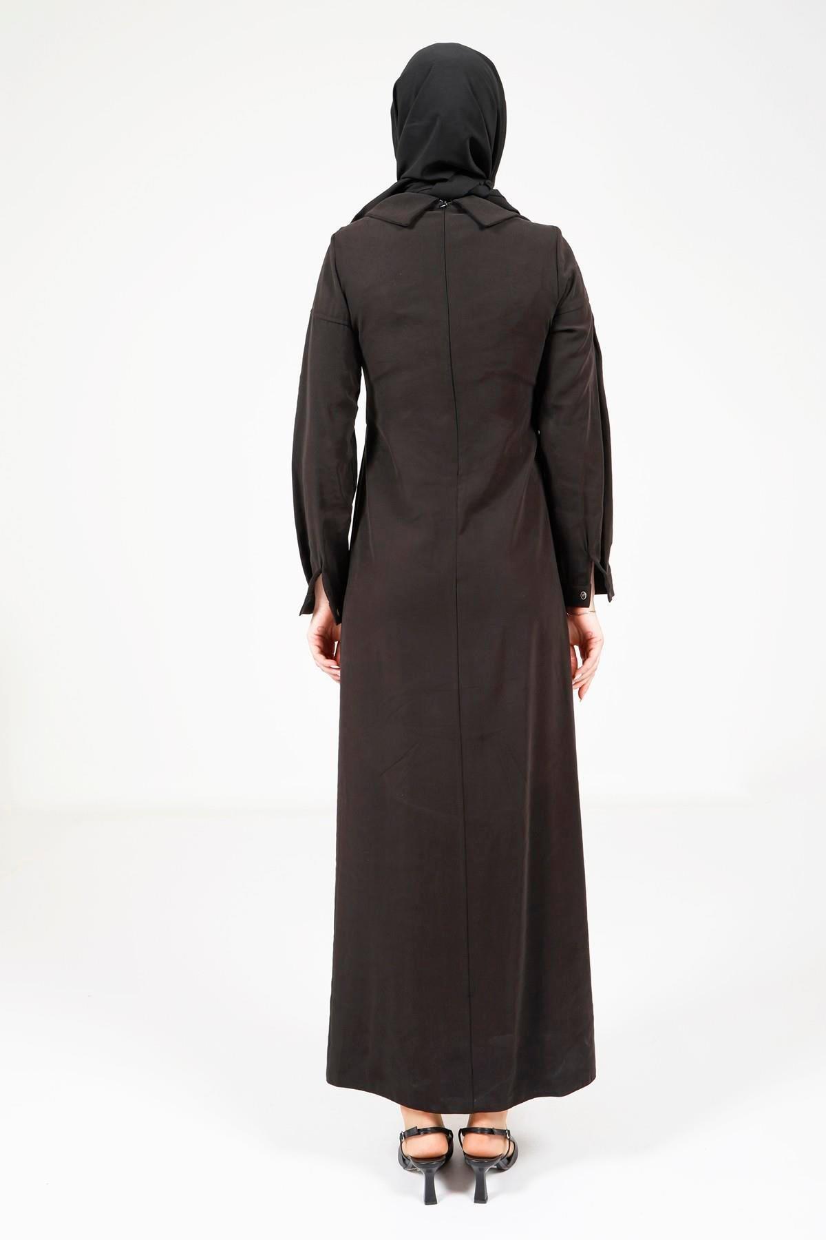 POLO YAKA PİLELİ KUŞAKLI ELBİSE POLO YAKA PİLELİ KUŞAKLI ELBİSE