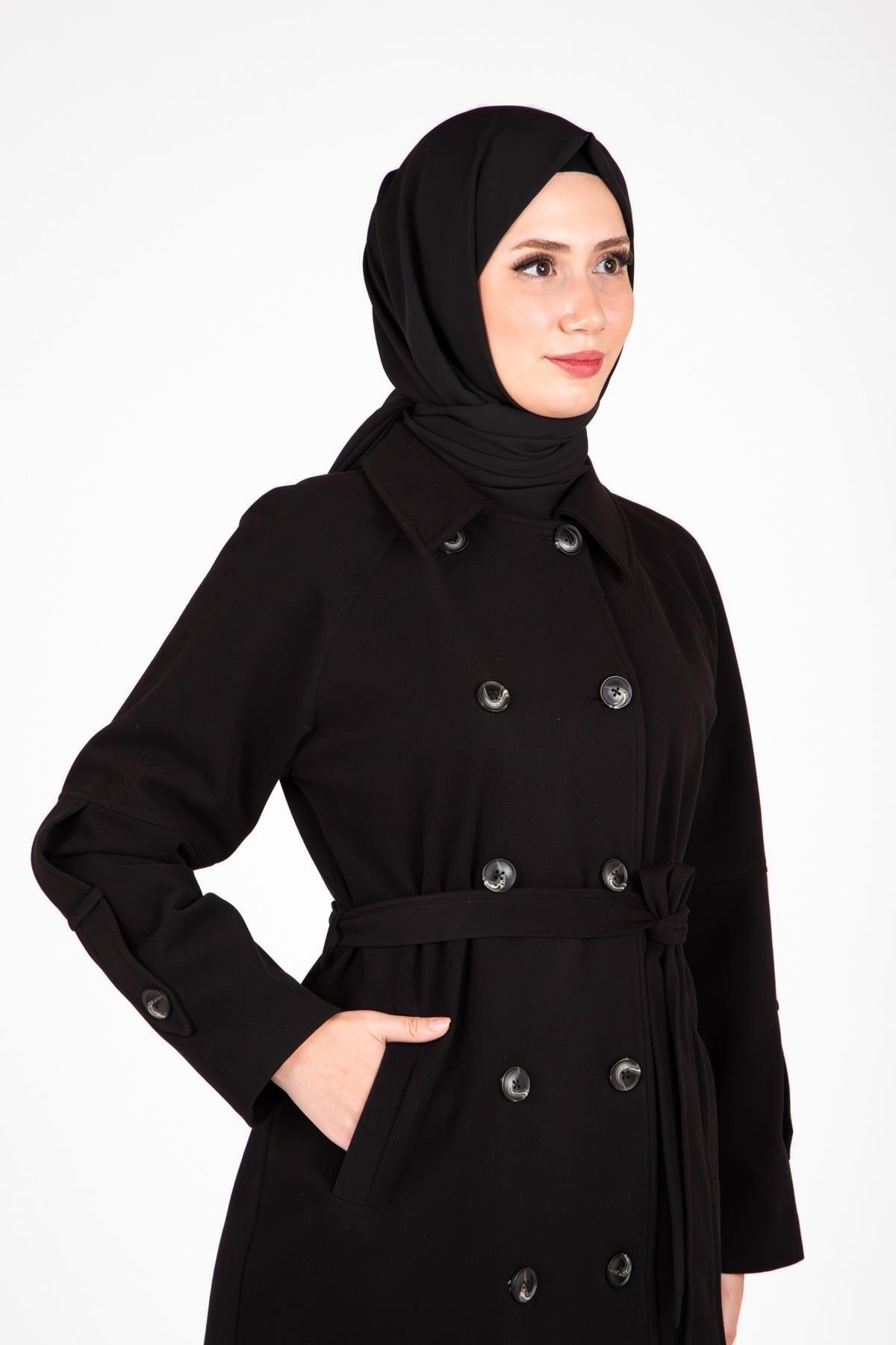 KOL APOLETLİ DÜĞMELİ KABAN