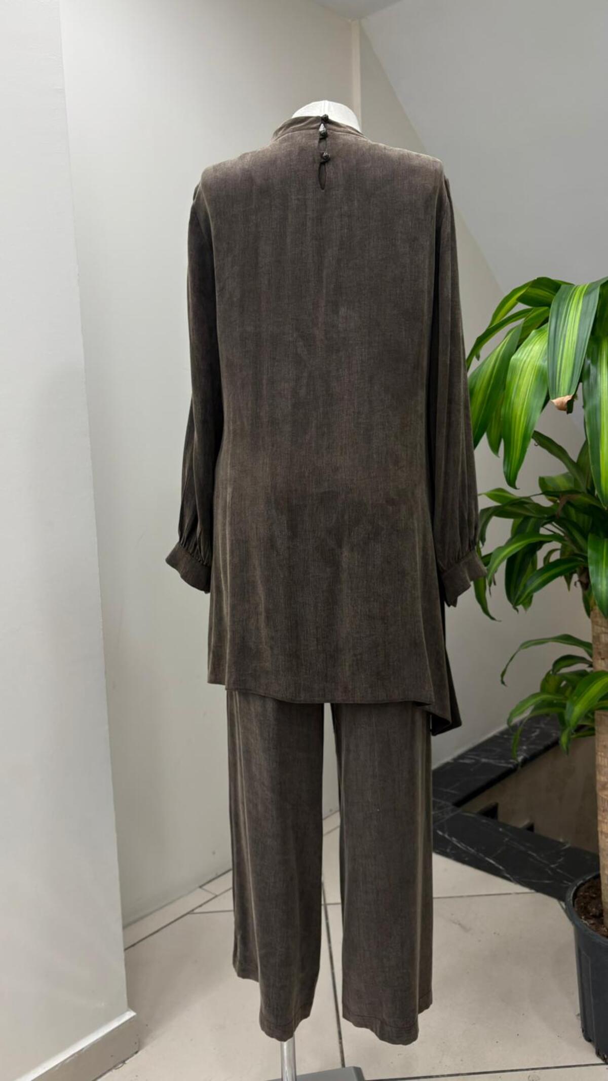 BROŞ DETAYLI KUPRA TAKIM