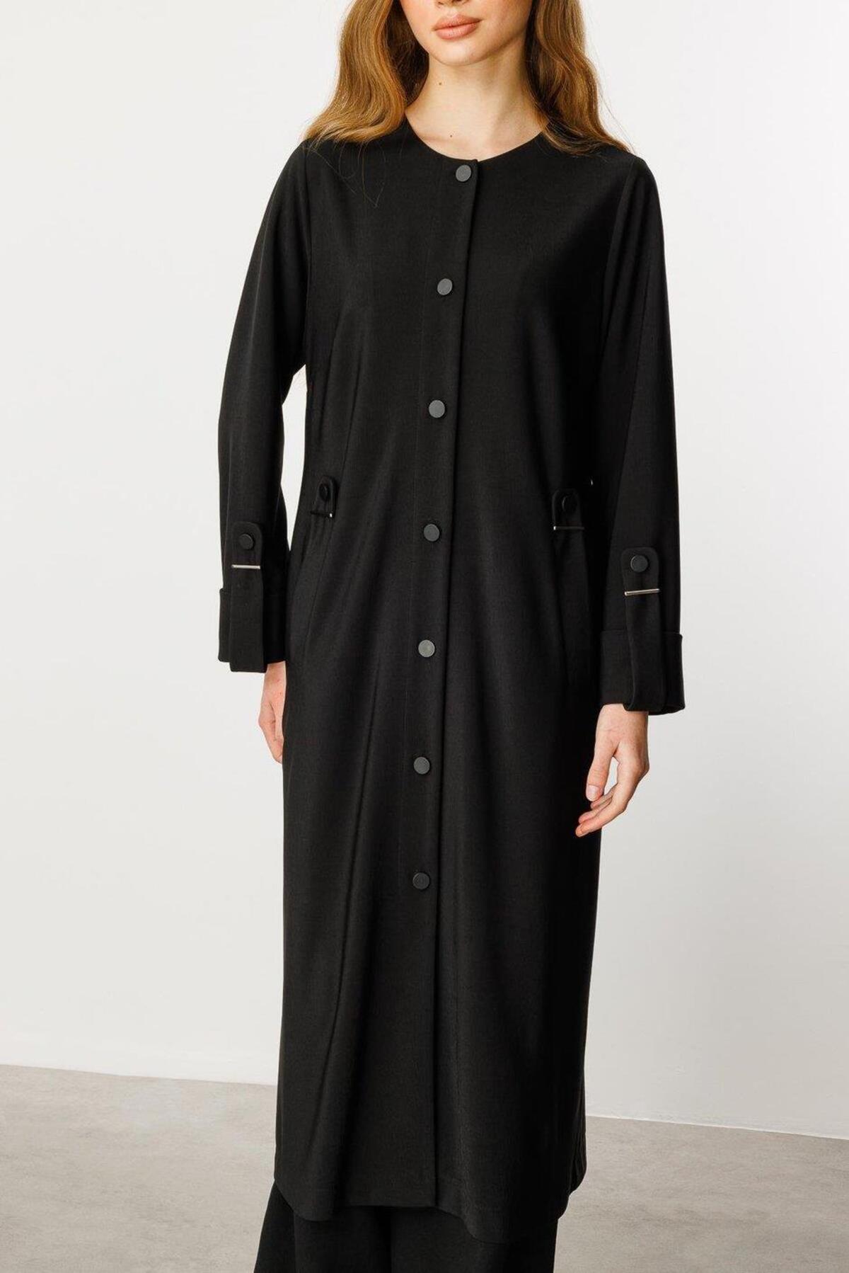 DÜĞME DETAYLI KOL APOLETLİ KAP DÜĞME DETAYLI KOL APOLETLİ KAP