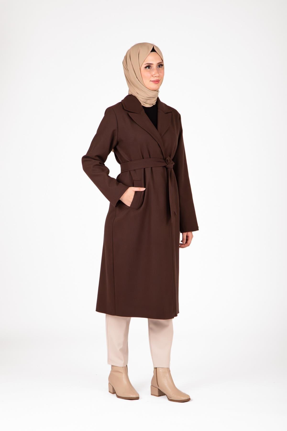 KRUVAZE YAKA DÜĞMELİ TAM BOY KABAN