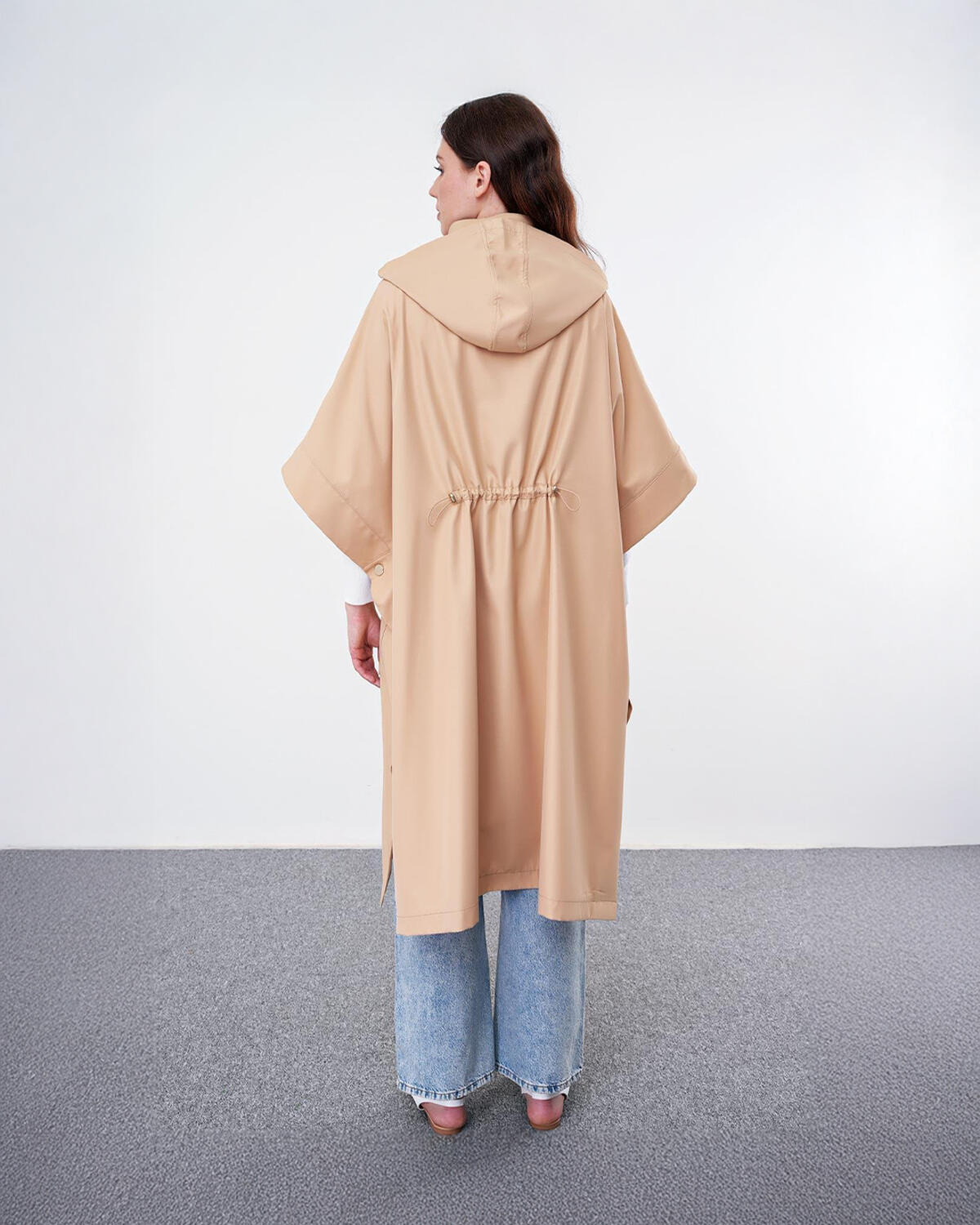 KAPŞONLU CEPLİ BONİTA PANÇO