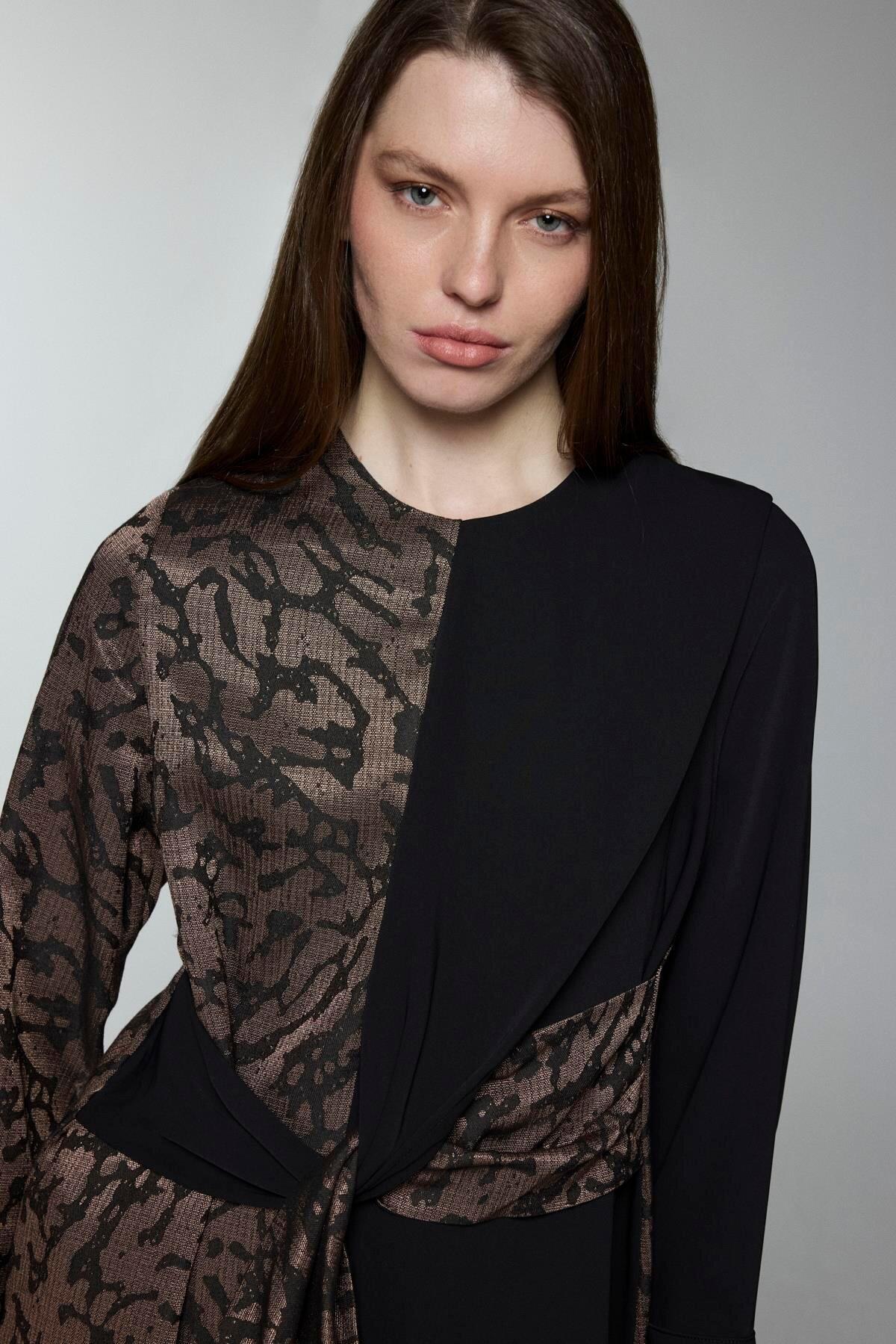 ASİMETRİK DESEN KUŞAKLI PANTOLONLU TAKIM