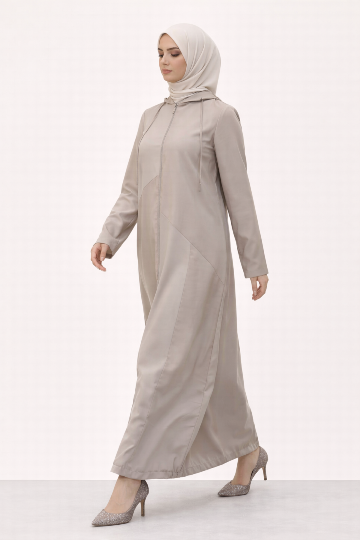 KAPŞONLU ETEĞİ BÜZGÜLÜ SPOR PERÇE KAP