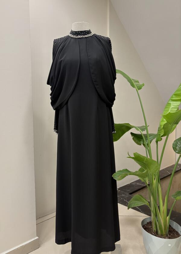 OMUZ DRAPELİ TAŞ İŞLEMELİ ELBİSE