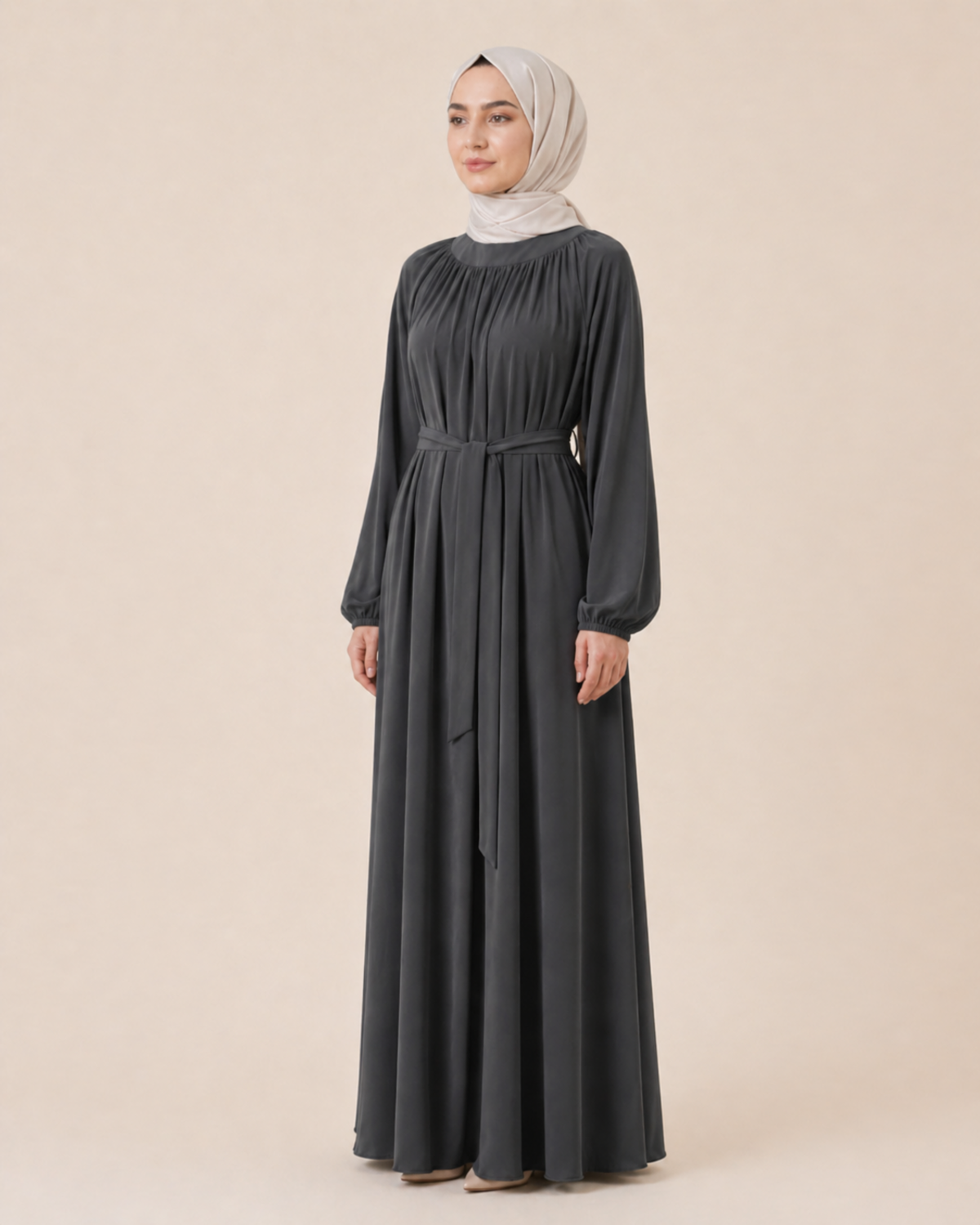 YAKA BÜZGÜLÜ RAHAT KALIP ELBİSE