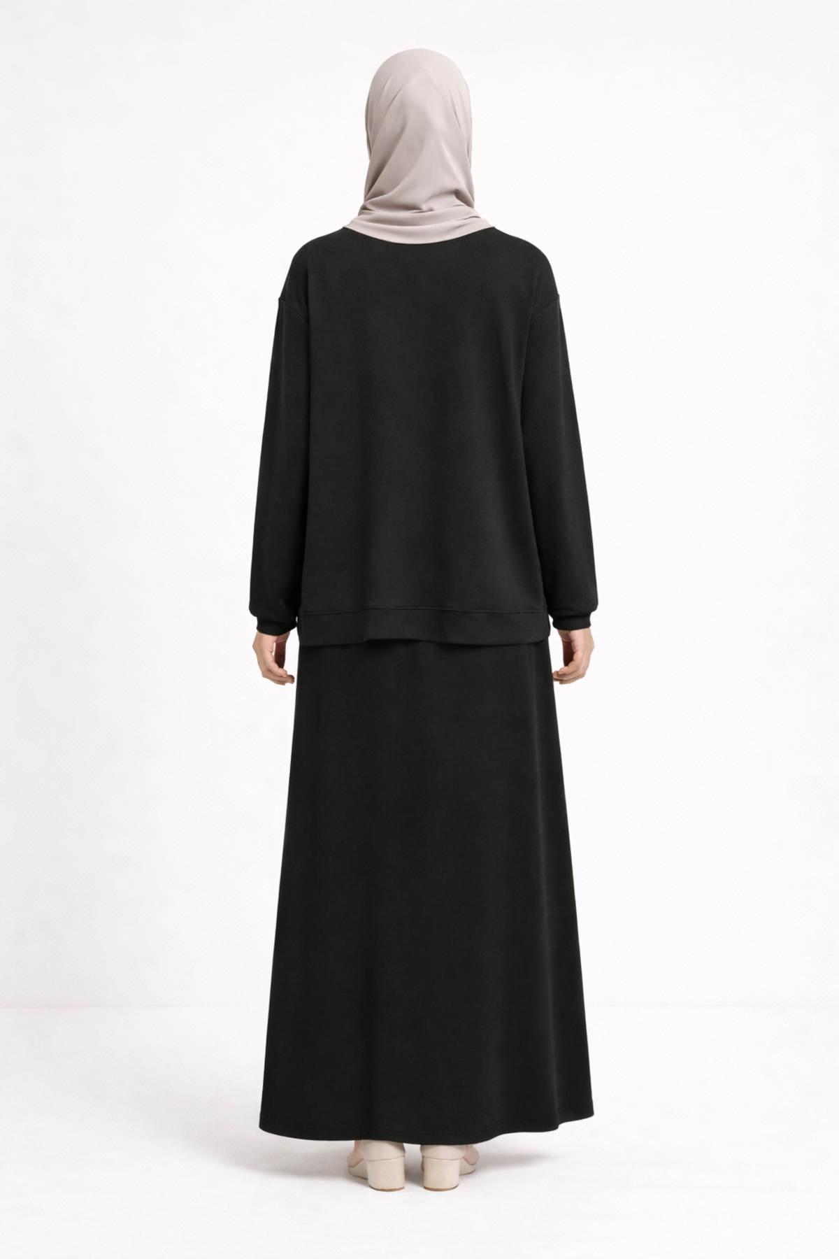 PARÇA GARNİLİ ETEKLİ TAKIM