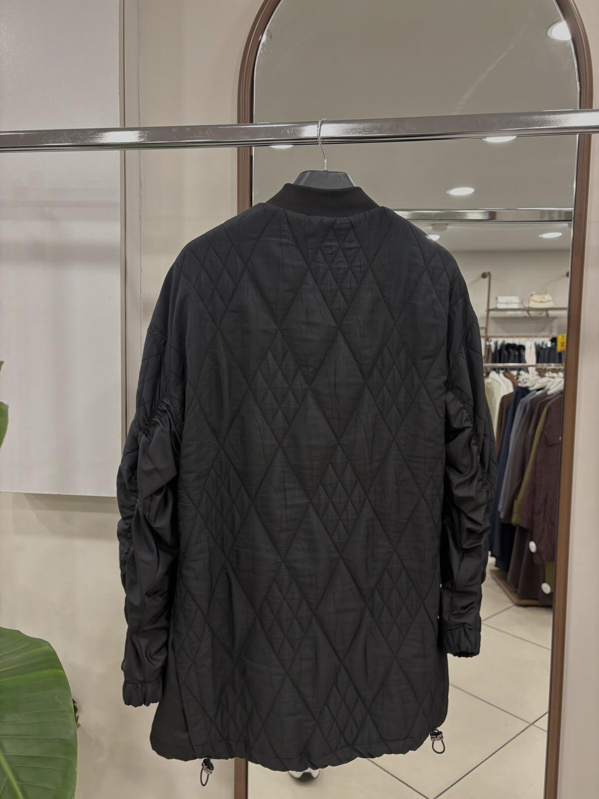 KABARTMA DESEN LASTİKLİ KOL CEKET