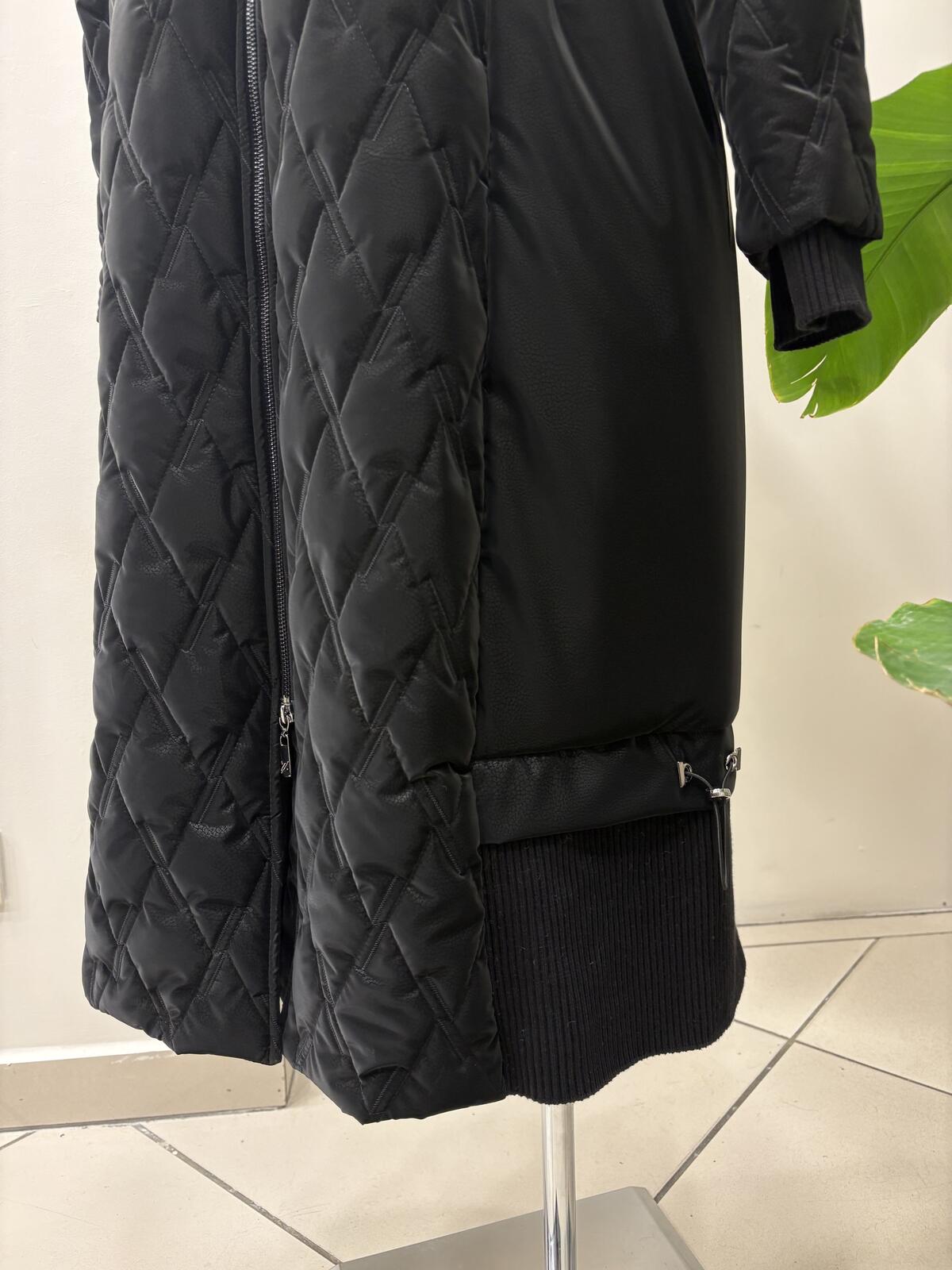 KAPŞONLU ALTI BÜZGÜ DETAYLI MONT