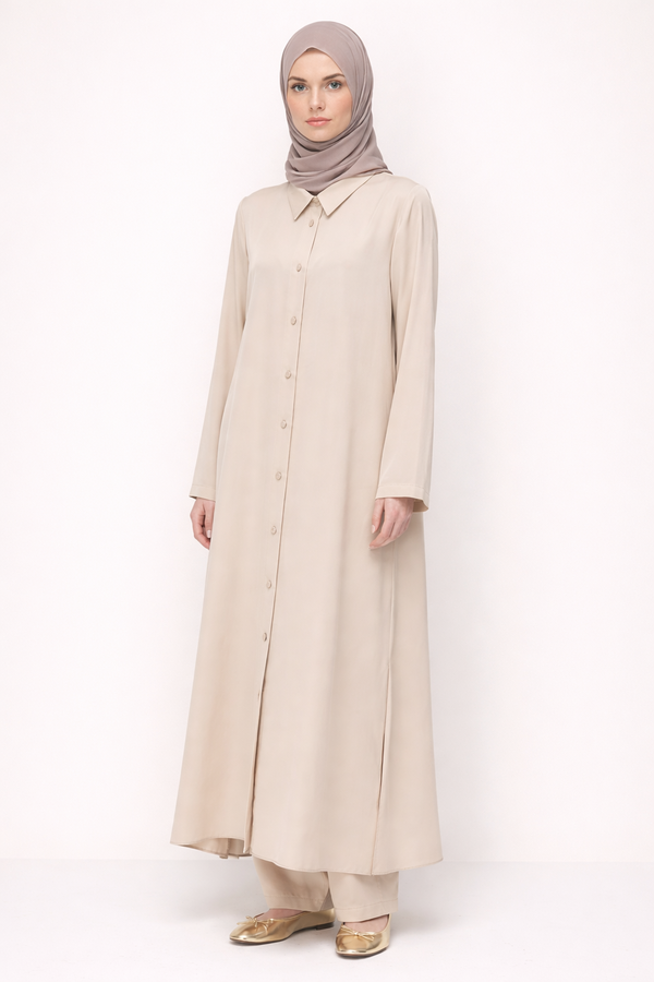 ARKA PELERİN DETAYLI DÜĞMELİ KAP