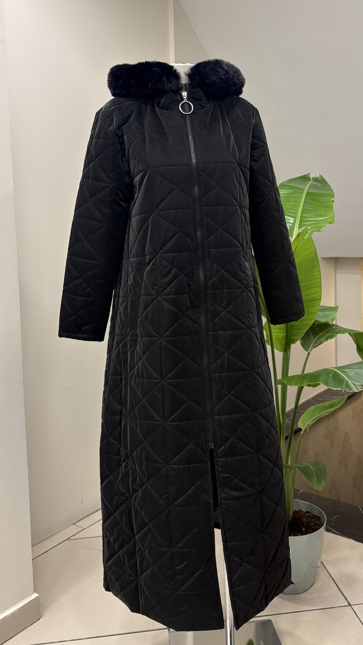 KÜRK KAPŞONLU DESENLİ MONT