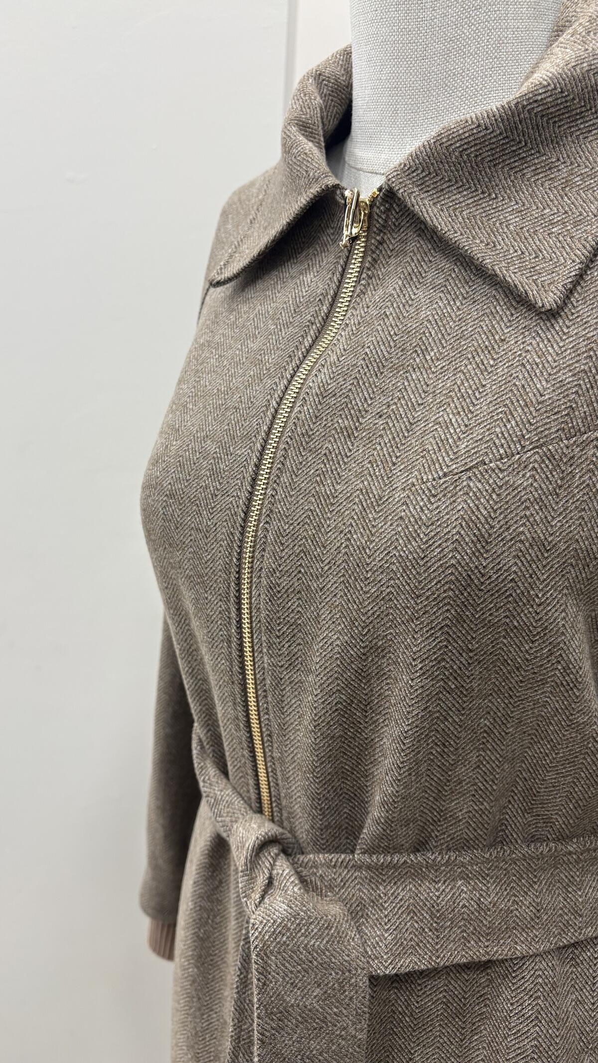 KOL RİBANALI FERMUARLI KAŞE KABAN