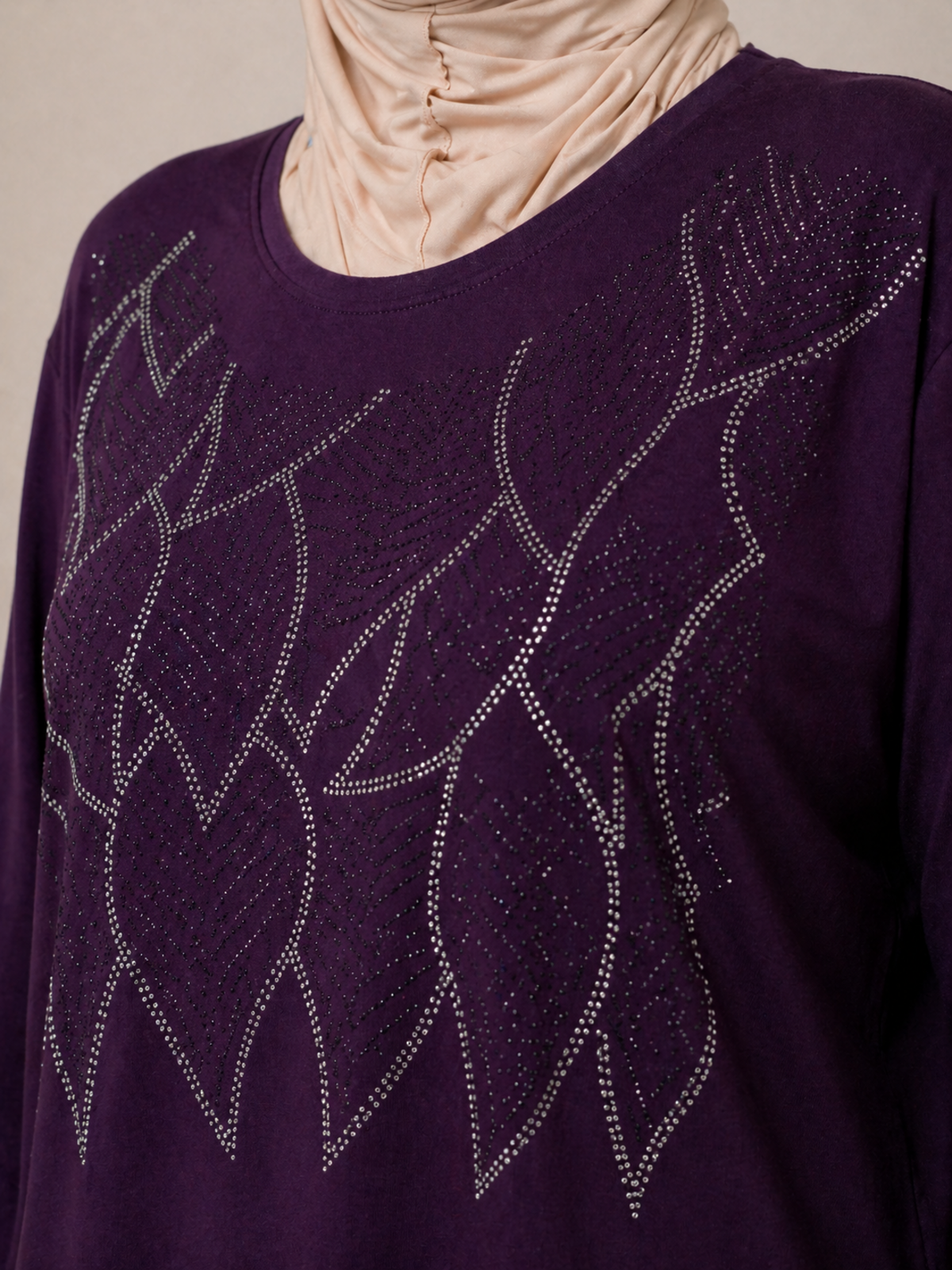 YAPRAK TAŞ İŞLEMELİ BLUZ