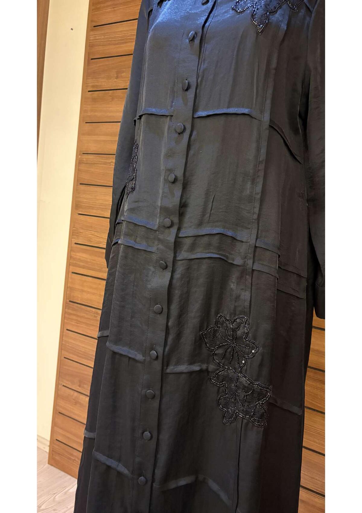 BİYE DETAYLI ÇİÇEK İŞLEMELİ ELBİSE