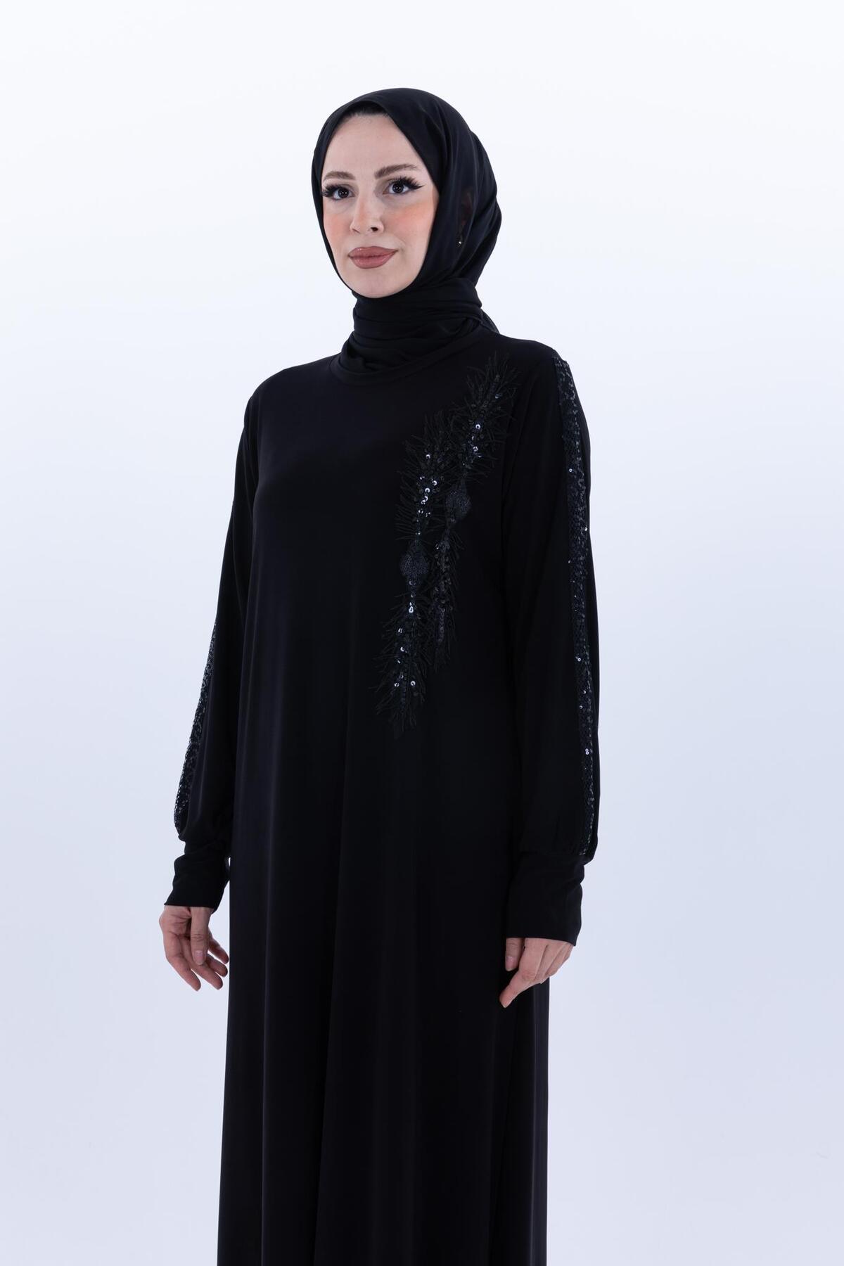 YAPRAK İŞLEMELİ KOL TAŞLI ELBİSE