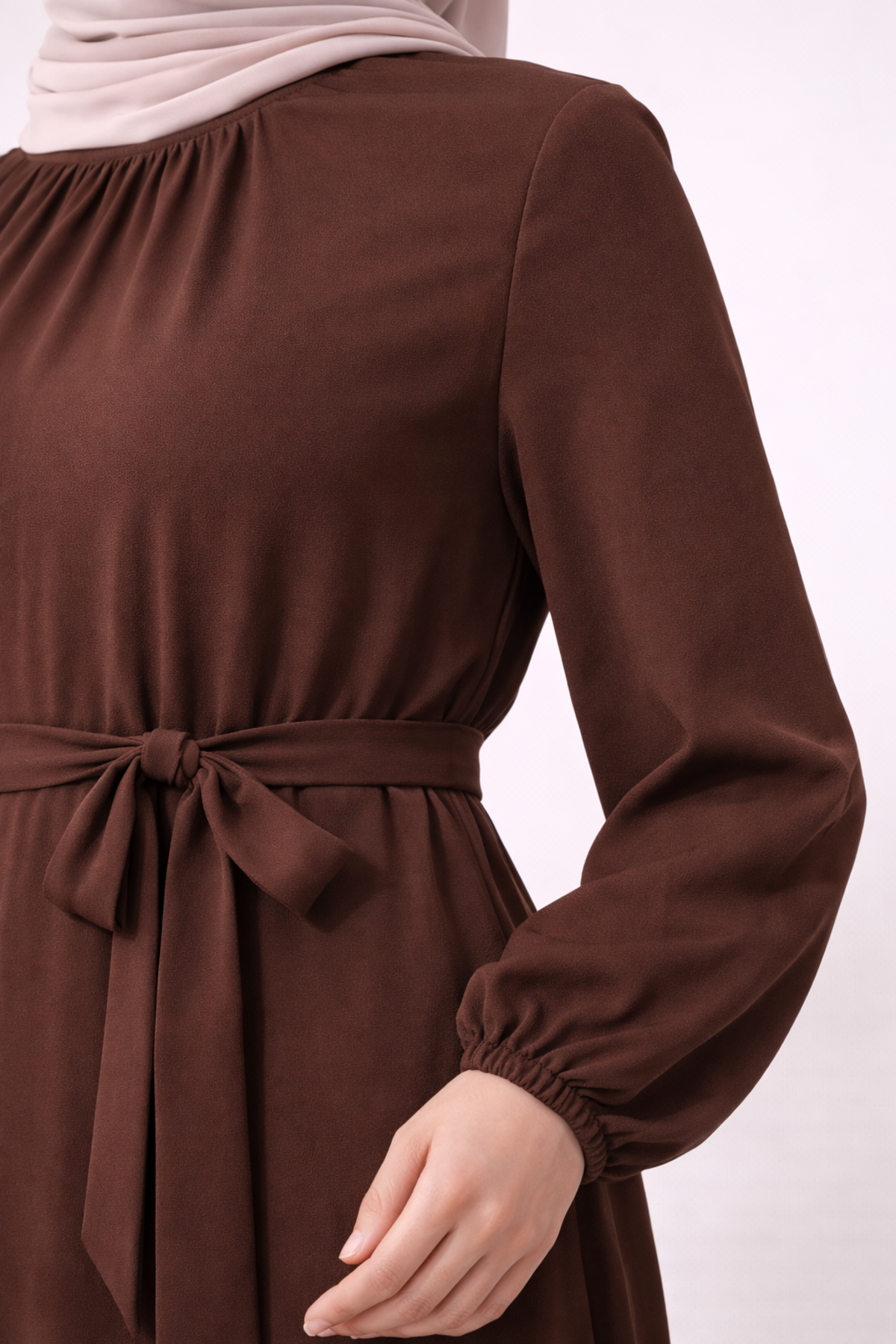 YAKA BÜZGÜLÜ RAHAT KALIP ELBİSE