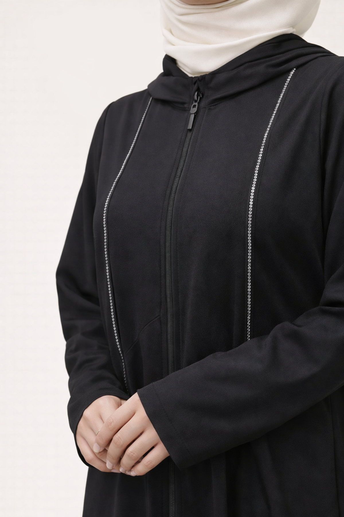 KAPŞONLU ETEĞİ BÜZGÜLÜ SPOR PERÇE KAP