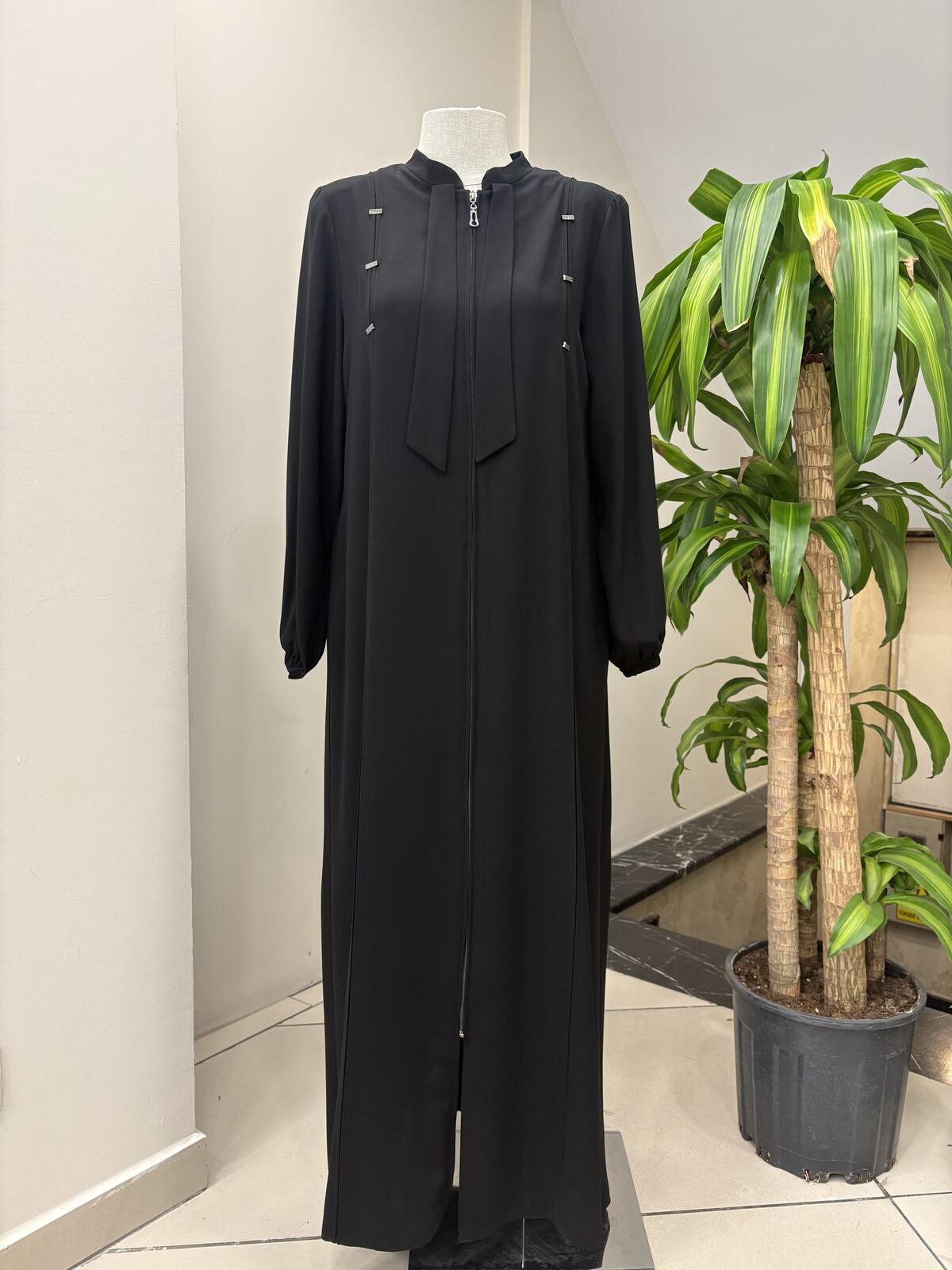 YAKA FULARLI TAŞ DETAYLI PİLELİ FERACE