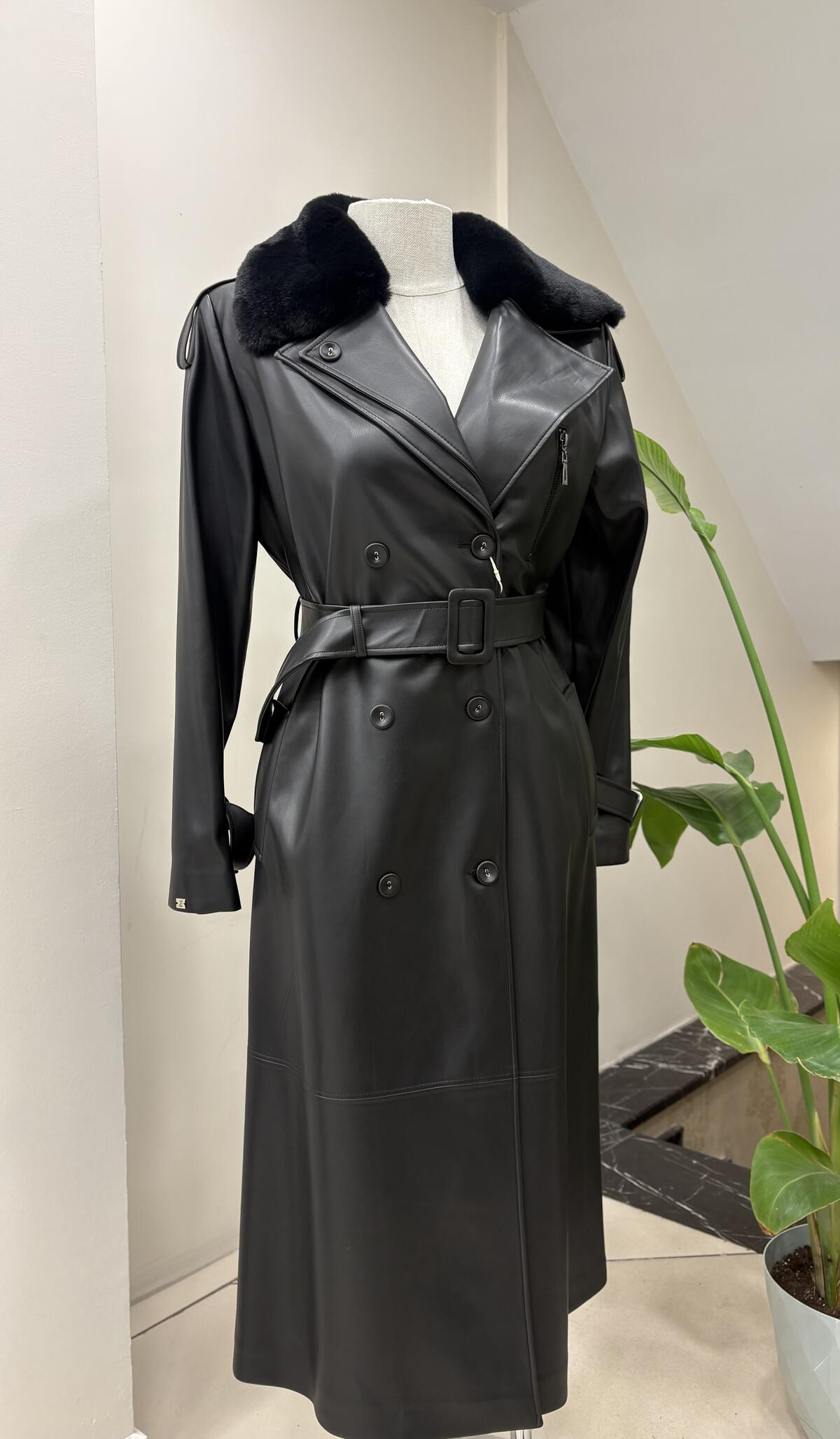 KÜRK YAKA KEMERLİ DERİ TRENÇKOT