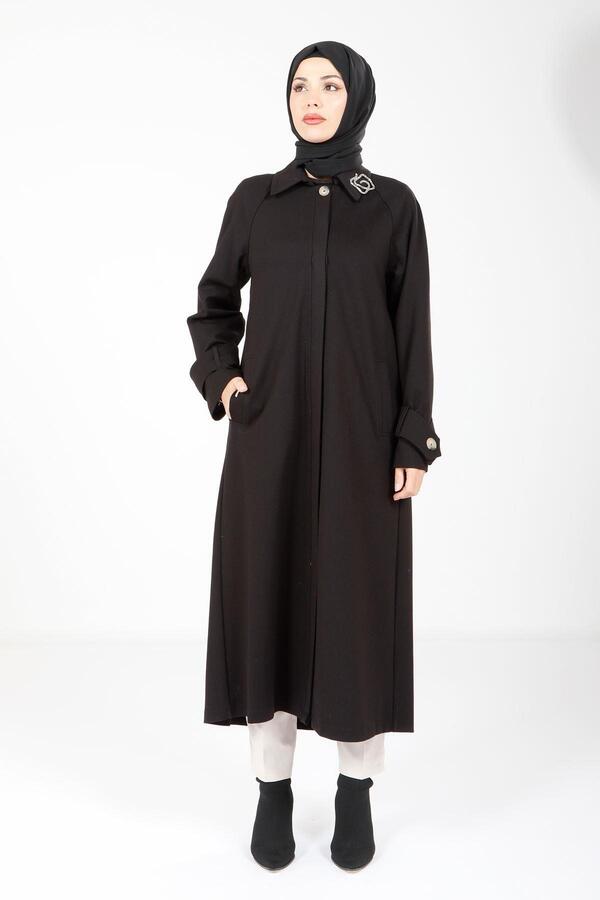 YAKALI SIRT APOLETLİ DÜĞMELİ KAP