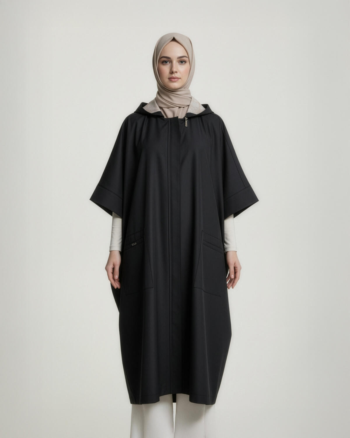 KAPŞONLU CEPLİ BONİTA PANÇO