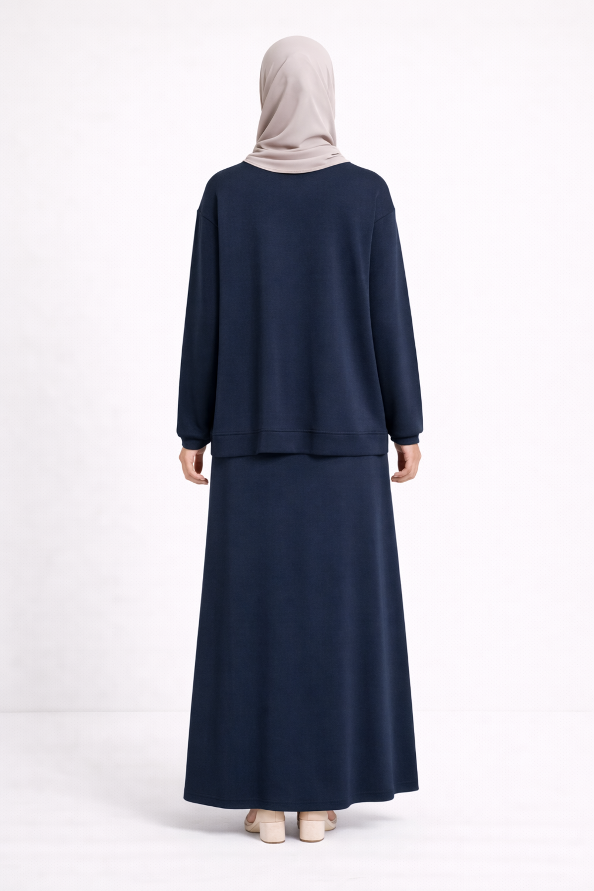 PARÇA GARNİLİ ETEKLİ TAKIM