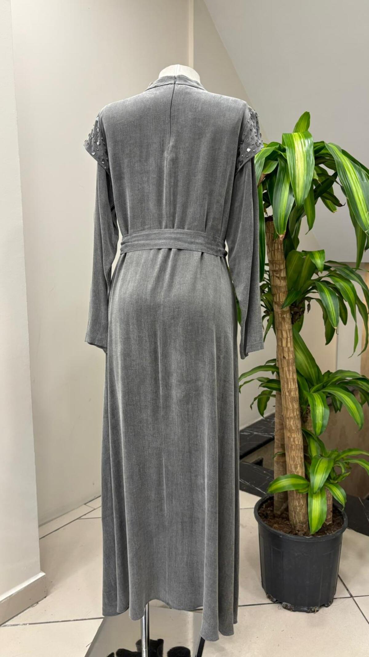 OMUZ TAŞLI KUPRA ELBİSE