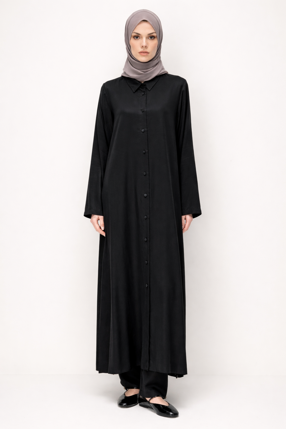 ARKA PELERİN DETAYLI DÜĞMELİ KAP