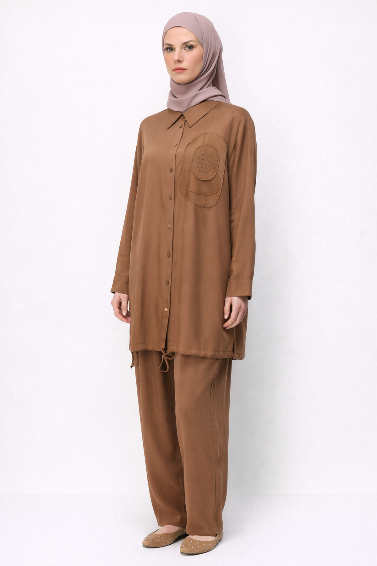 NAKIŞ VE TAŞ İŞLEMELİ PANTOLONLU TAKIM