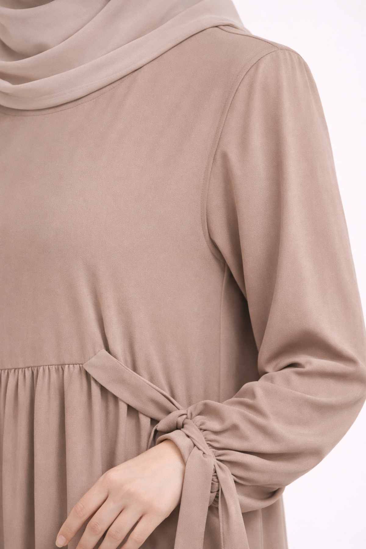 YAN BAĞLAMALI İPEK ELBİSE