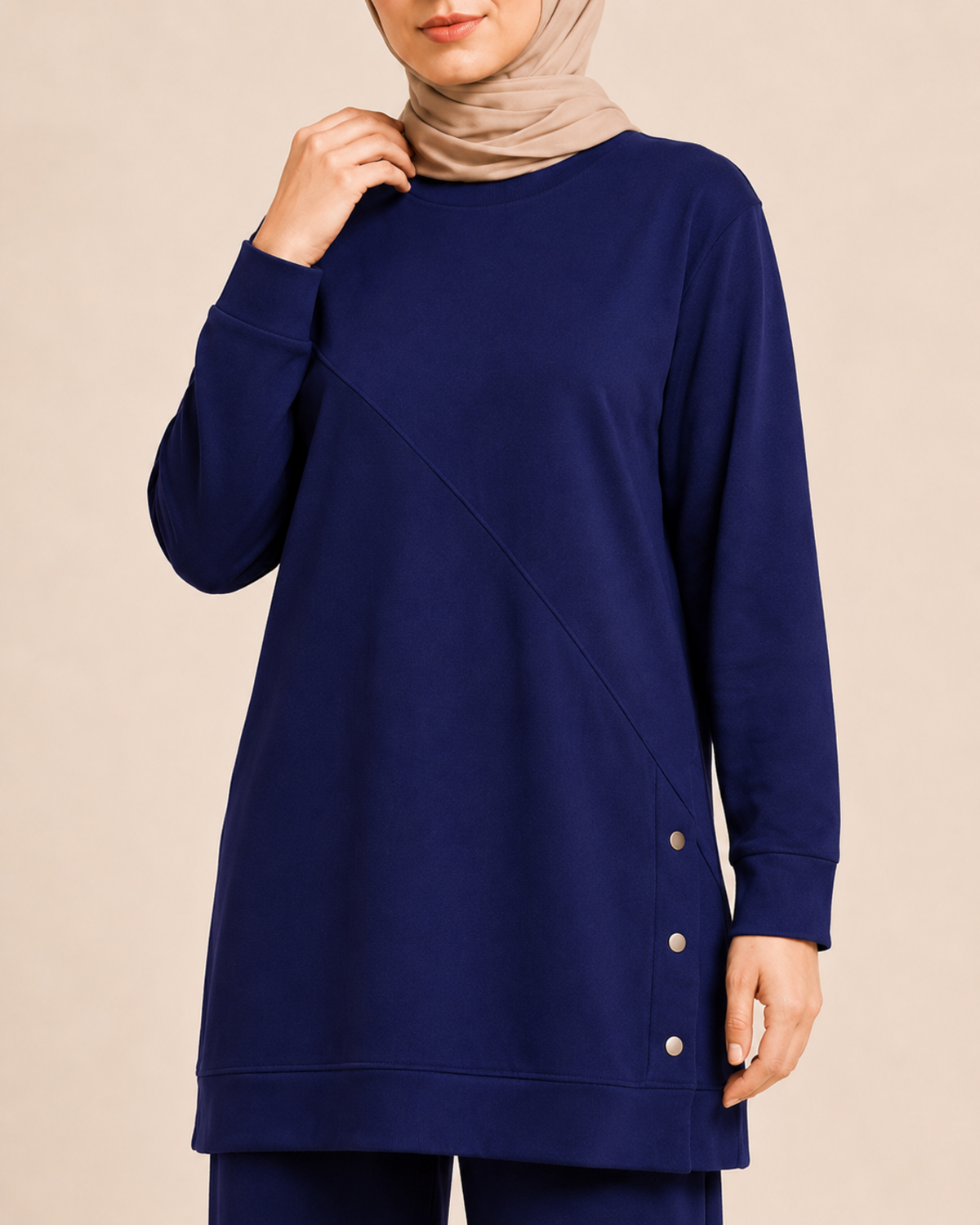 DÜĞME DETAYLI İKİ İPLİK PANTALONLU TAKIM