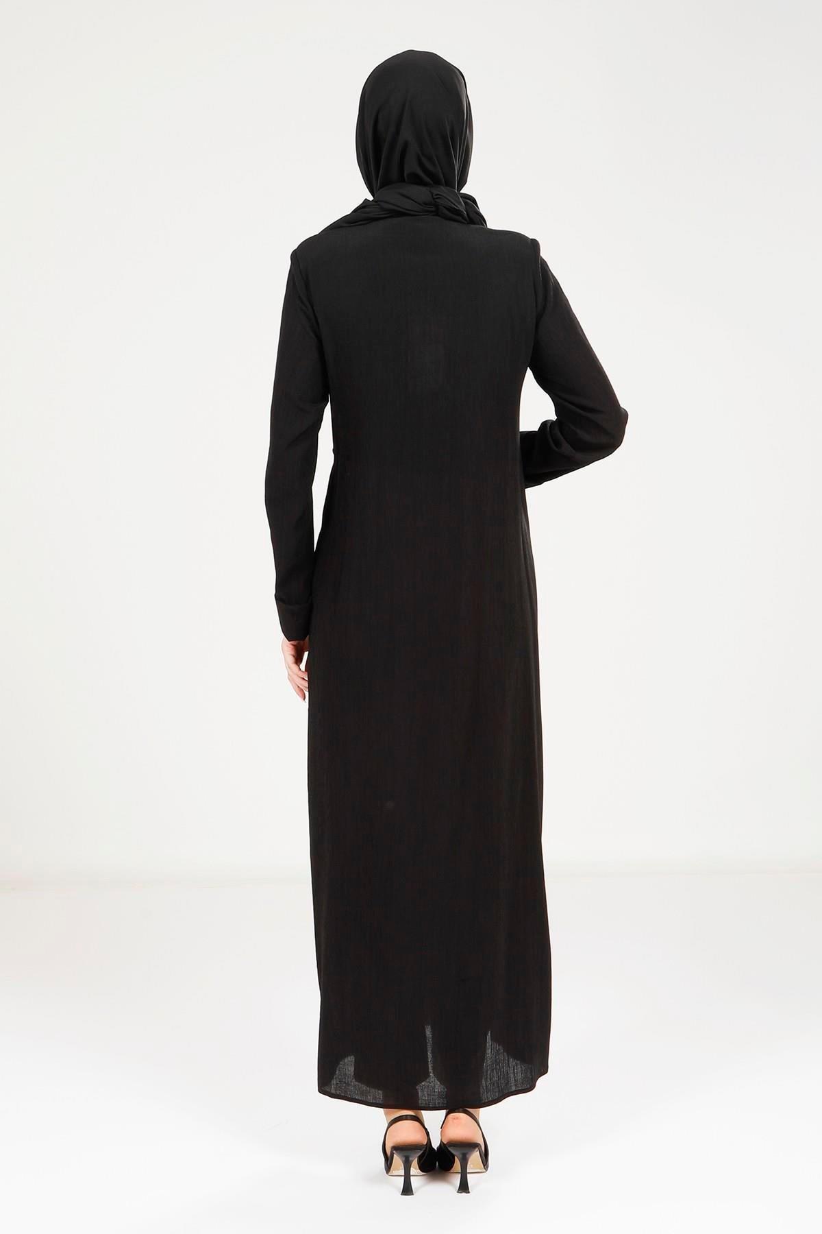 YAN BAĞLAMALI DÜĞMELİ ELBİSE YAN BAĞLAMALI DÜĞMELİ ELBİSE