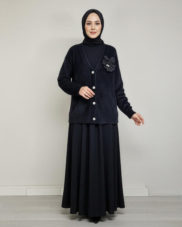 GÜL DETAYLI DÜĞMELİ ANGORA HIRKA