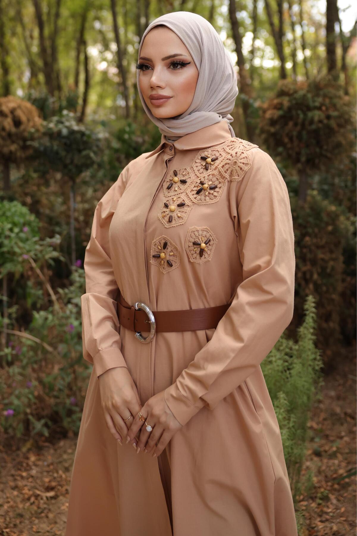 OMUZ İŞLEME DETAYLI ELBİSE