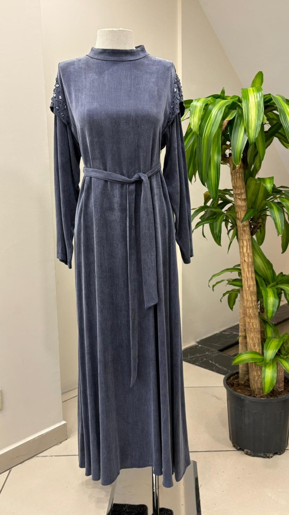 OMUZ TAŞLI KUPRA ELBİSE