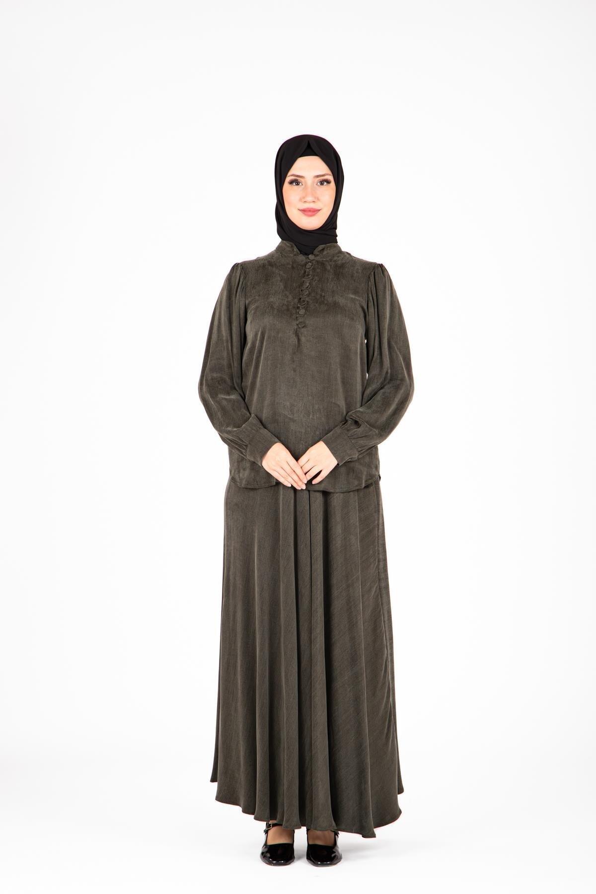 KLOŞ ETEKLİ HAKİM YAKA KUPRA TAKIM