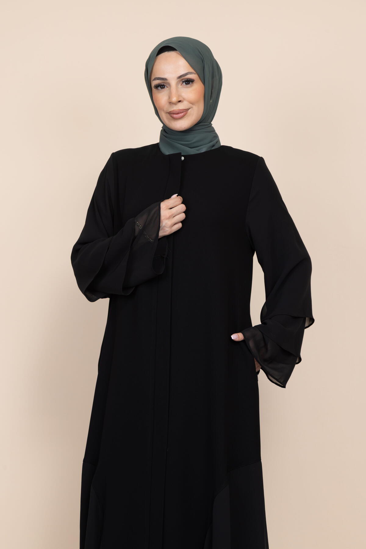 KOL VE ETEĞİ KATLI DUBAİ FERACE